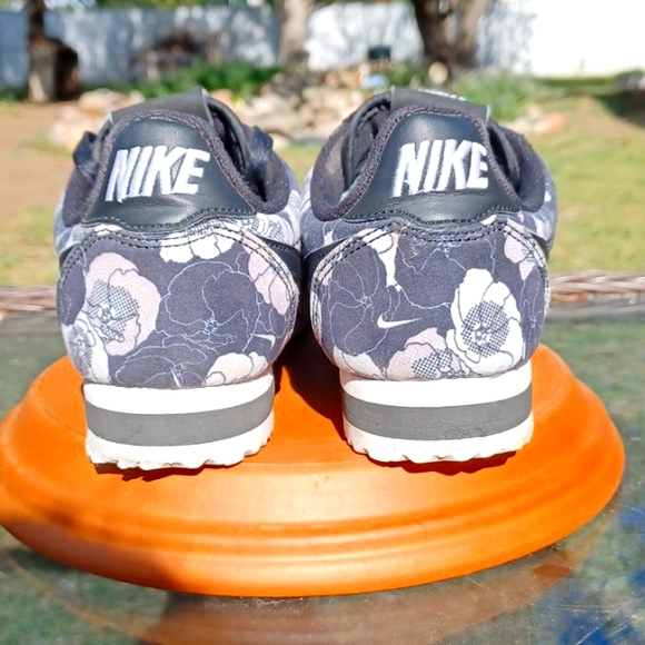 Women's NIKE Classic Cortez Lx Floral - Picture 4 of 8